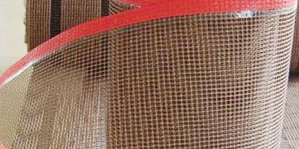 What are the types and characteristics of Teflon mesh conveyor belts?