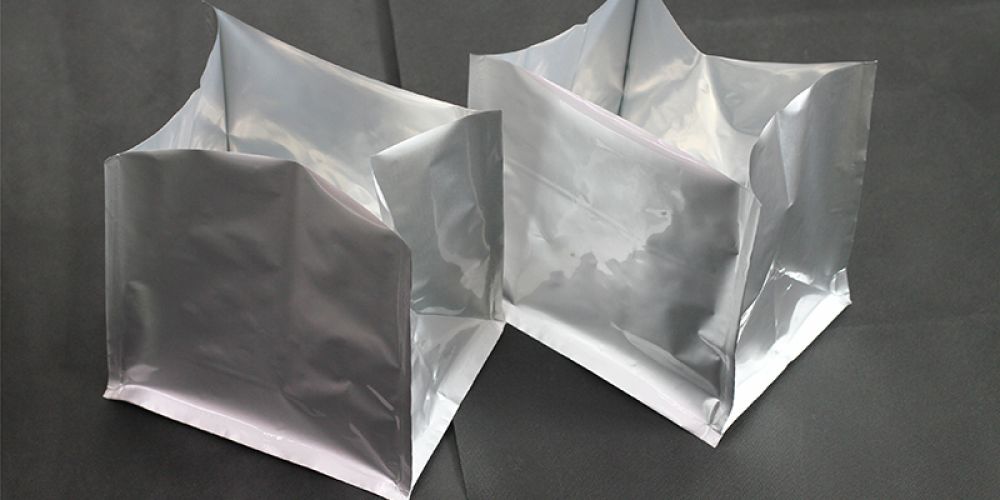 What are the classifications of aluminum foil bags?