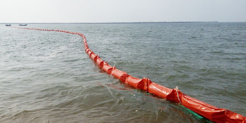 Analysis of the Principle and Application of High-Frequency Welding for PVC Oil Containment Bollards